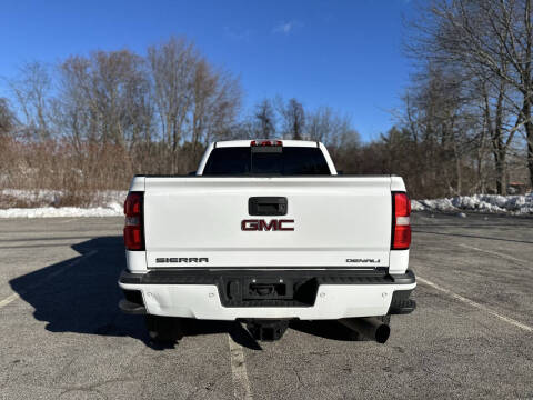 2017 GMC Sierra 3500HD Denali