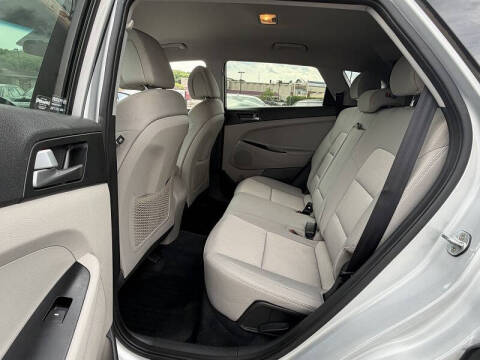 2017 Hyundai Tucson SE