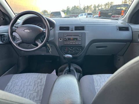 2005 Ford Focus ZX4 SE