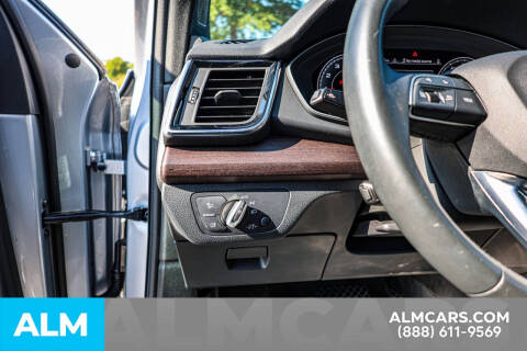 2022 Audi Q5 quattro Premium Plus 40 TFSI