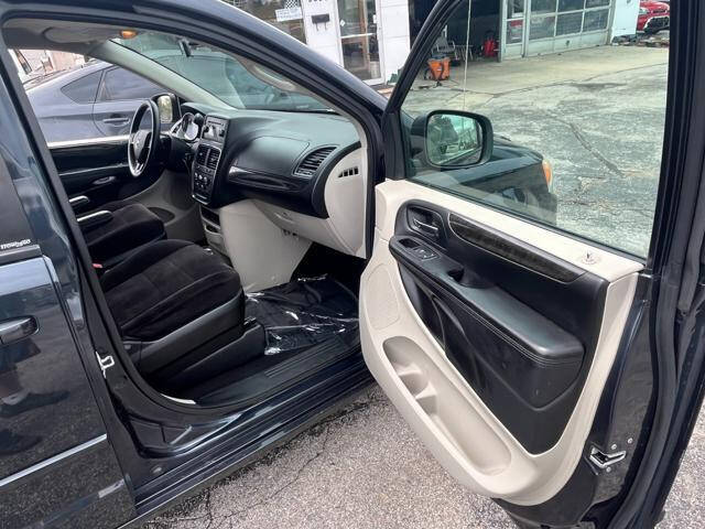 2013 Dodge Grand Caravan SE