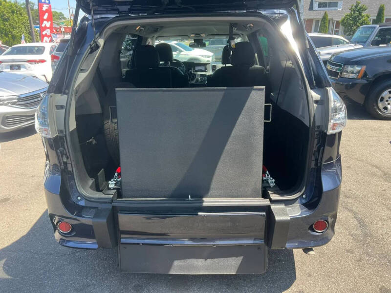 2019 Toyota Sienna