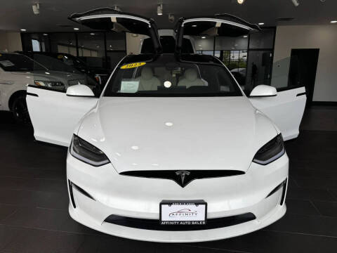 2023 Tesla Model X Standard Range