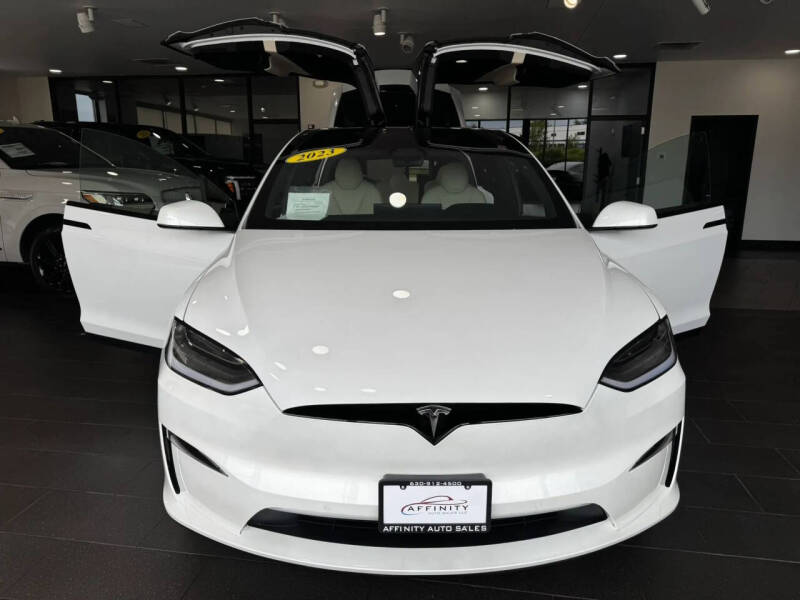 2023 Tesla Model X Standard Range