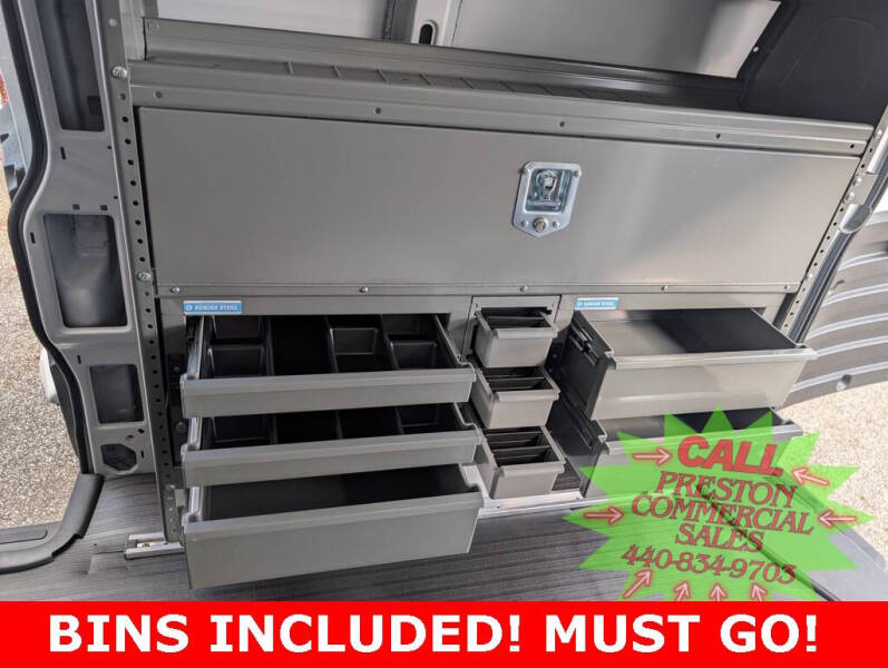 2025 Chevrolet Express 2500