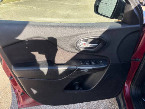 2016 Jeep Cherokee Sport Altitude