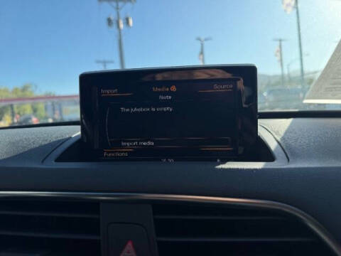 2016 Audi Q3 2.0T quattro Prestige