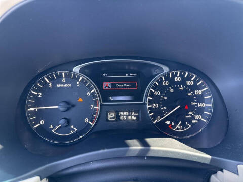 2015 Nissan Pathfinder Platinum