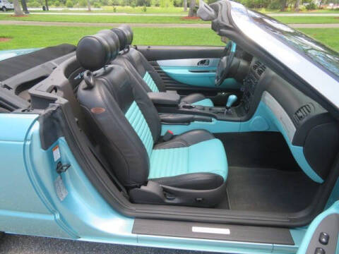 2002 Ford Thunderbird Deluxe