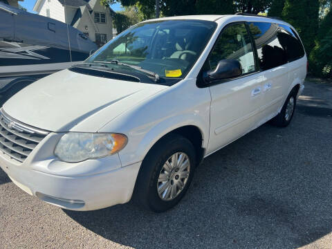 2007 Chrysler Town and Country for sale at Route 33 Auto Sales in Lancaster OH