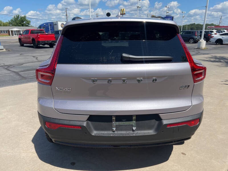 2026 Volvo XC40 B5 Core