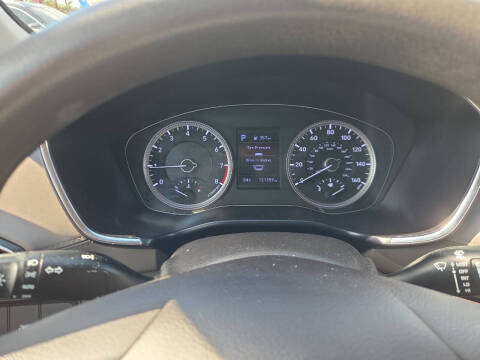 2019 Hyundai Santa Fe SE 2.4L