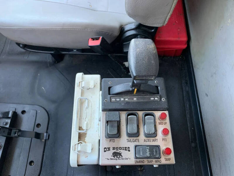 2015 Freightliner M2 106