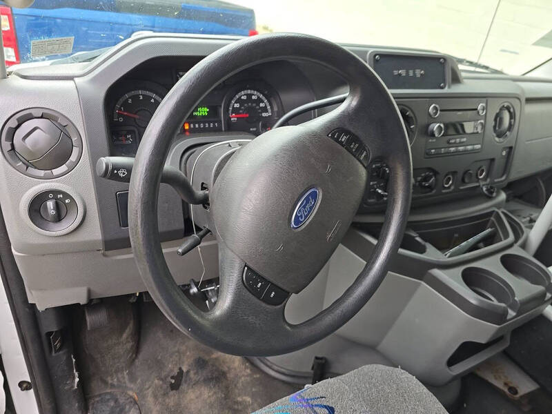 2012 Ford E-Series E-350 SD