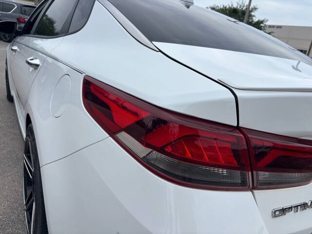 2019 Kia Optima 10