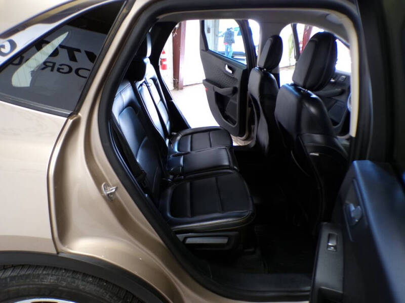 2020 Ford Escape SEL