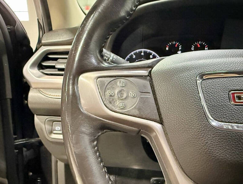 2017 GMC Acadia SLE-2