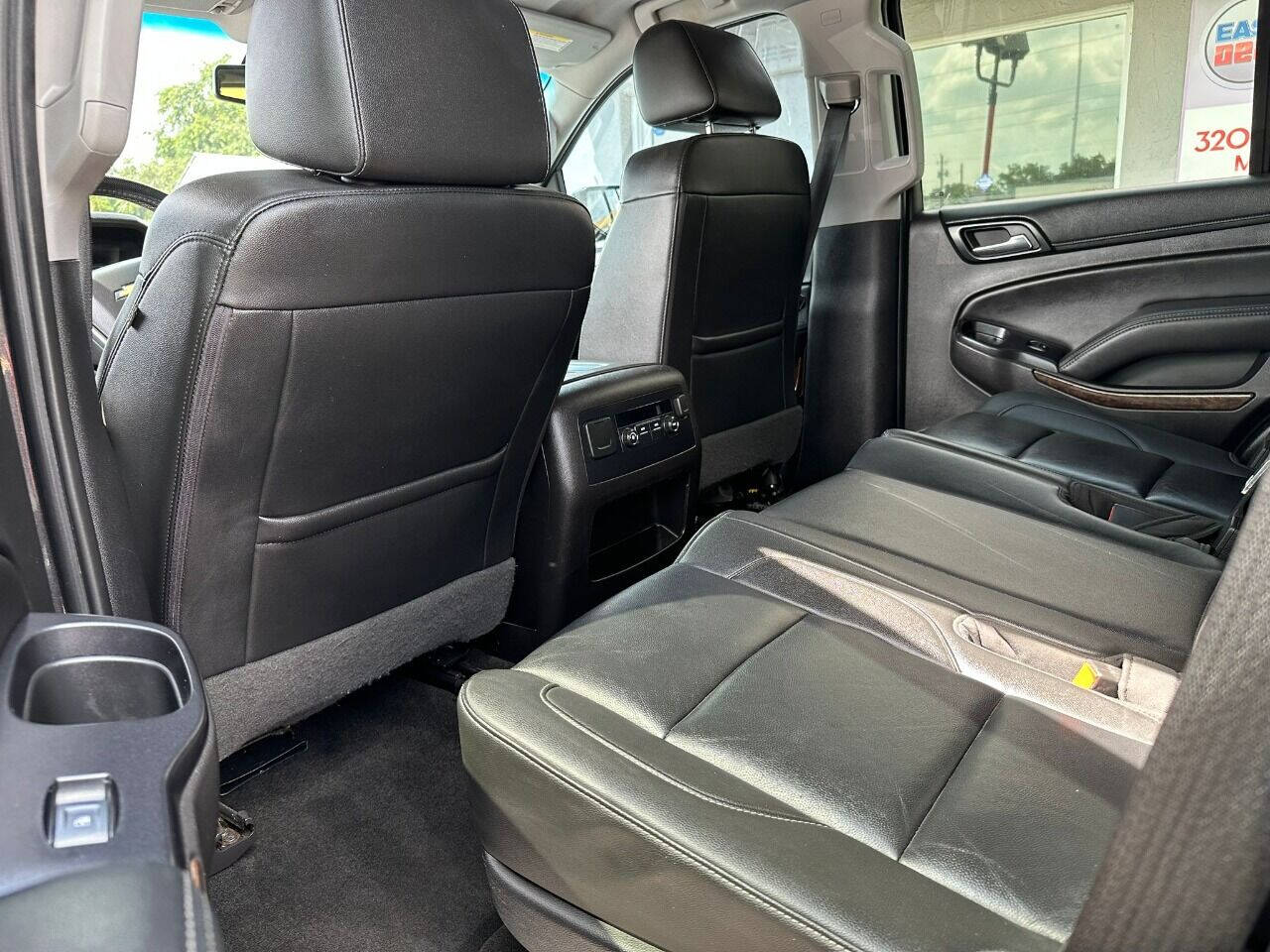 2018 CHEVROLET Tahoe SUV / Crossover - $30,995