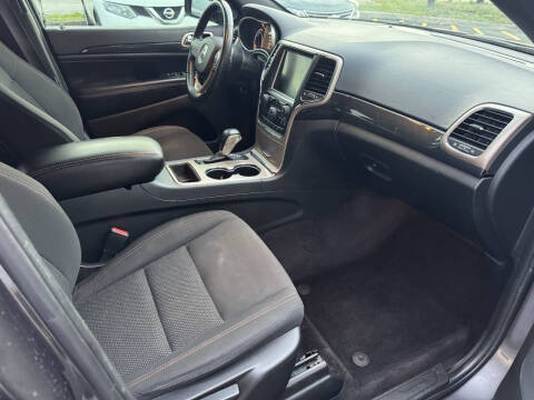 2017 Jeep Grand Cherokee Laredo 75th Anniversary