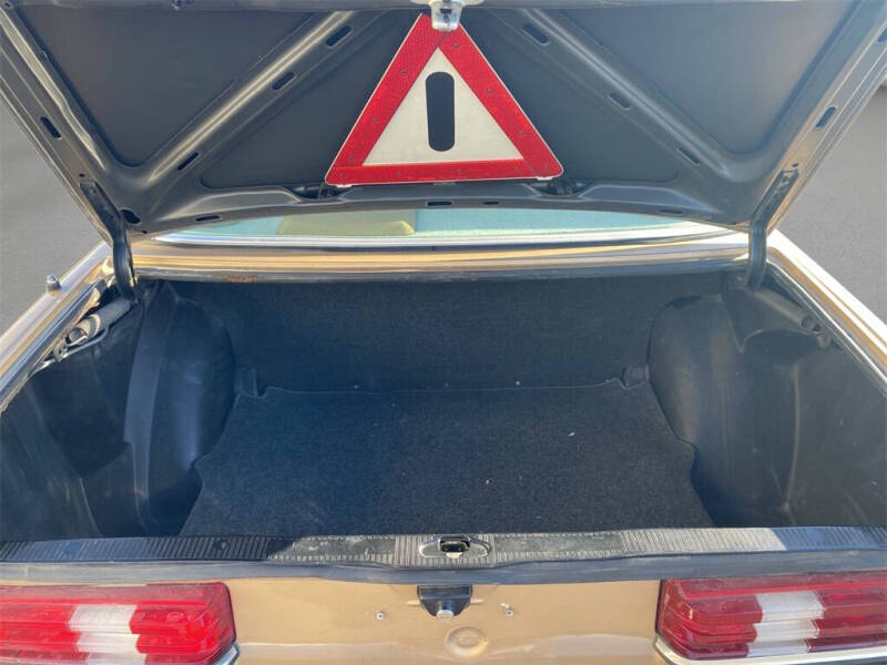 1985 Mercedes-Benz 300-Class 300 D