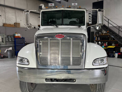 2010 Peterbilt 335