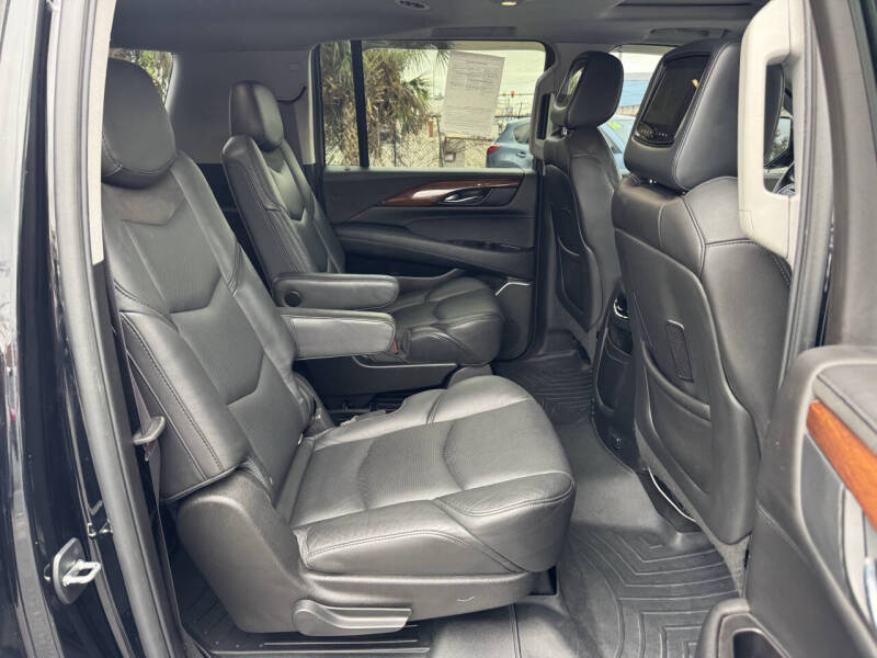 2016 Cadillac Escalade ESV Luxury Collection