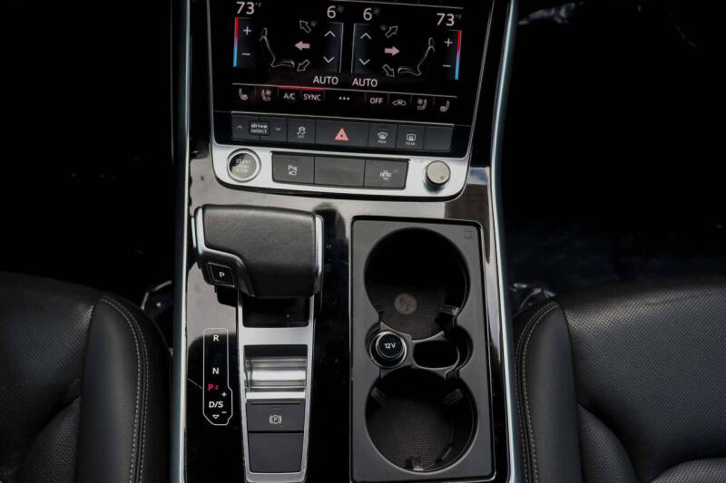 2021 Audi Q8 quattro Premium Plus 55 TFSI