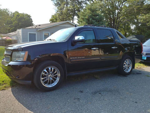 2008 Chevrolet Avalanche for sale at The Car Lot in Bessemer City NC