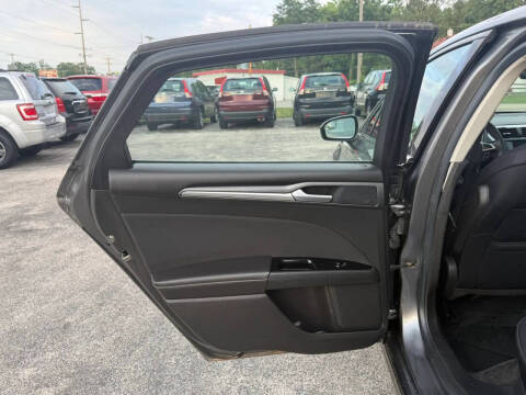 2014 Ford Fusion SE