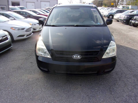 2010 Kia Sedona LX