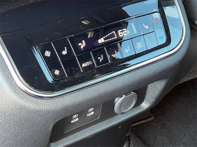 2025 Nissan Armada Platinum