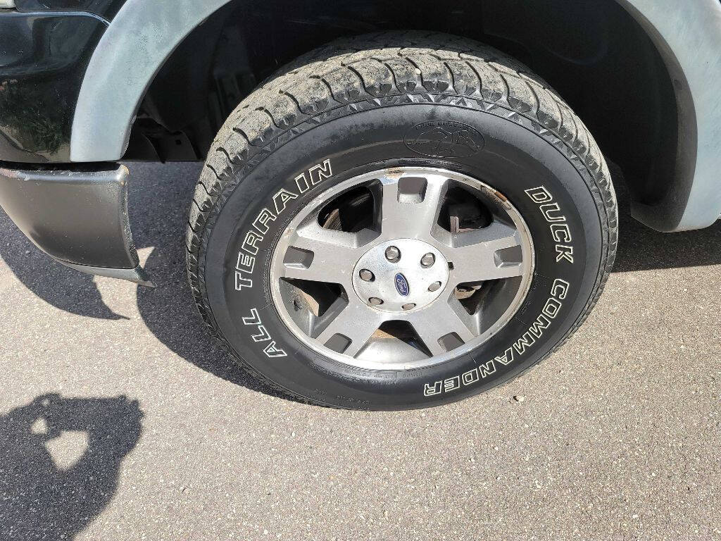 2004 Ford F-150 23