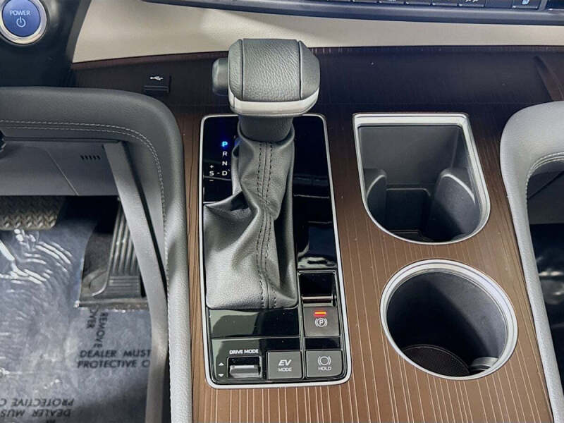 2024 Toyota Sienna XLE 7-Passenger