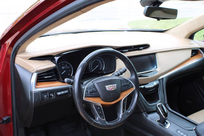 2017 Cadillac XT5 Platinum
