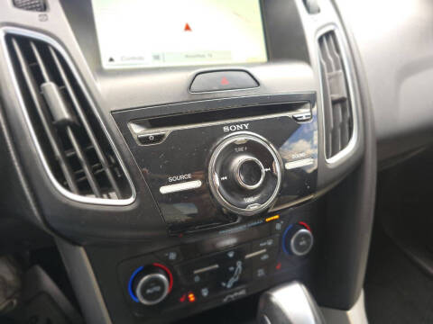 2017 Ford Focus Titanium