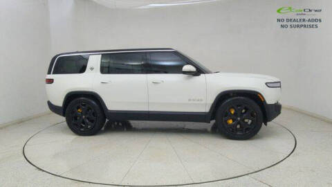2024 Rivian R1S Adventure