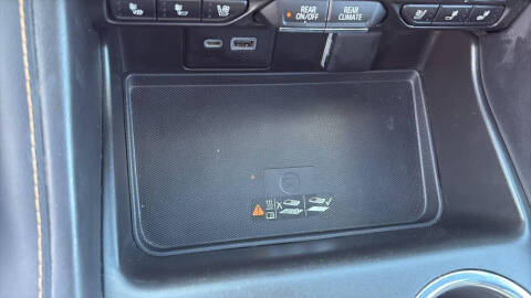 2023 GMC Yukon XL AT4