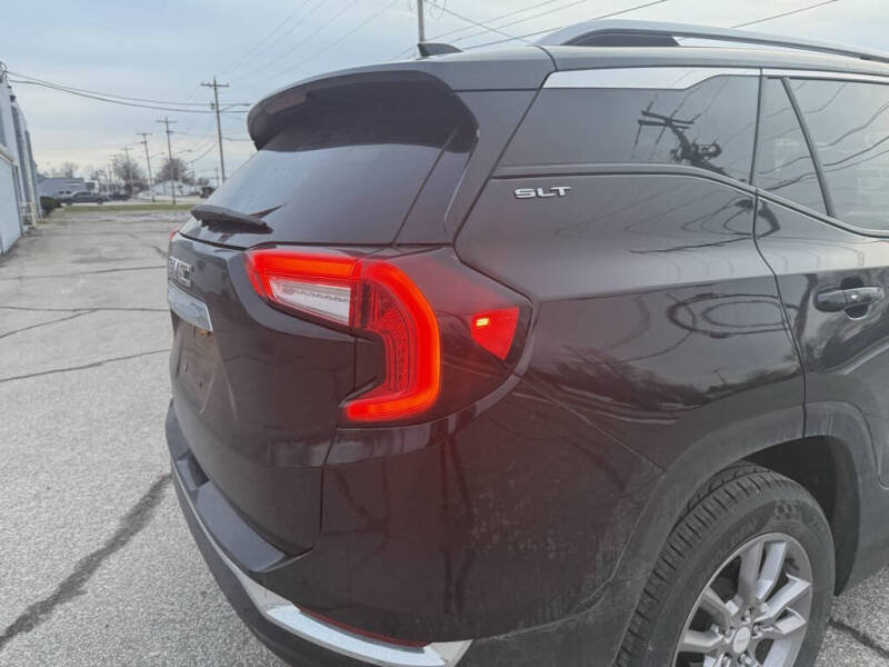 2023 GMC Terrain SLT
