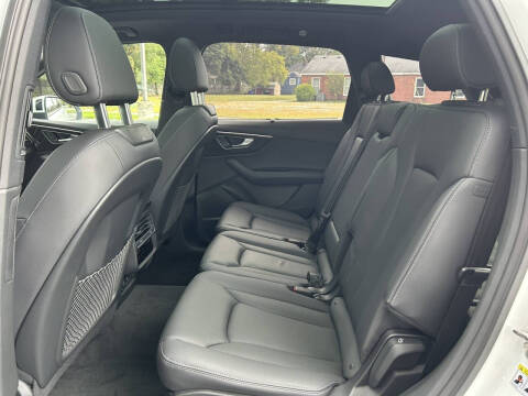 2025 Audi Q7 quattro Premium Plus 55 TFSI