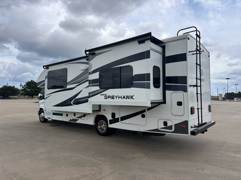 2022 Jayco Grayhawk 27, King Bed  Sleeps 6 , Gas Engine