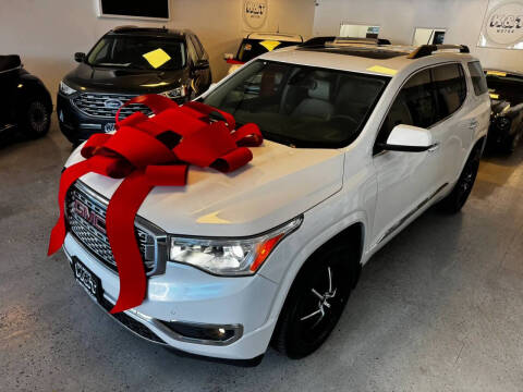 2017 GMC Acadia Denali
