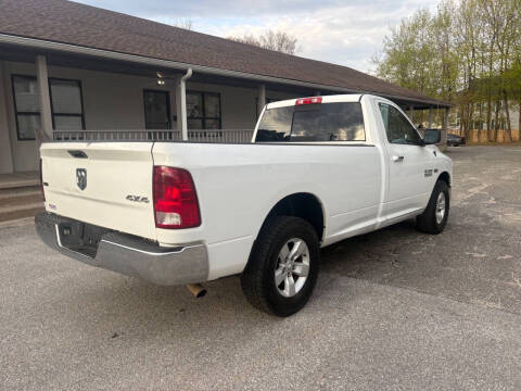 2016 RAM 1500 SLT