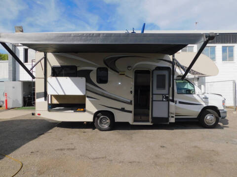 2015 Thor Motor Coach CHATEAU 23U for sale at Gold Country RV in Auburn CA