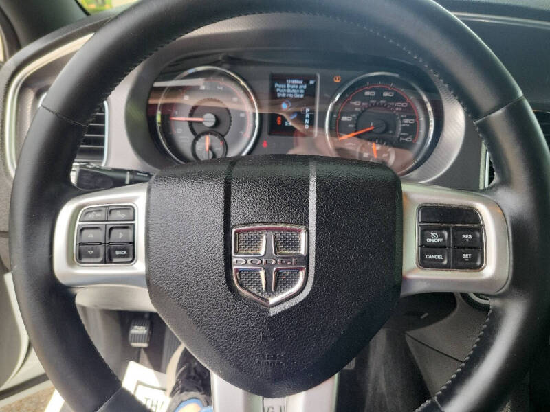 2013 Dodge Charger SE