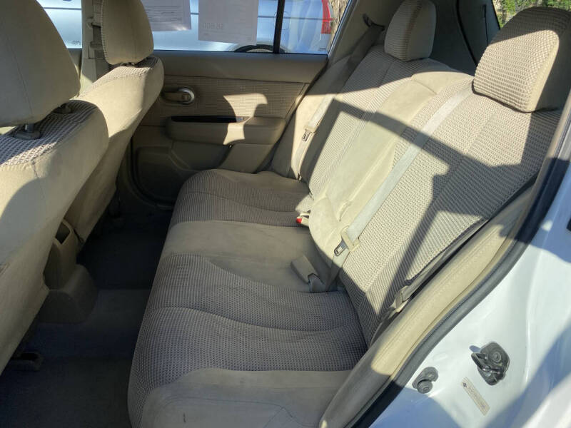 2012 Nissan Versa 1.8 SL