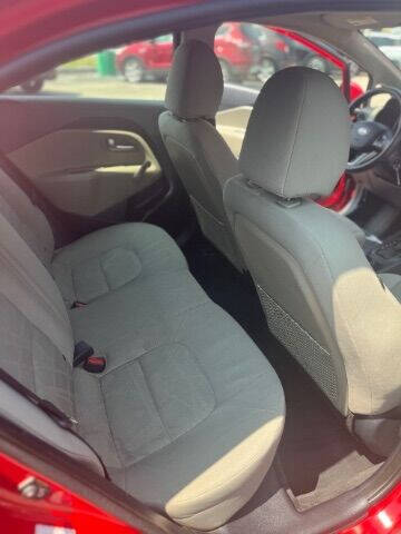 2014 Kia Rio 5-Door LX