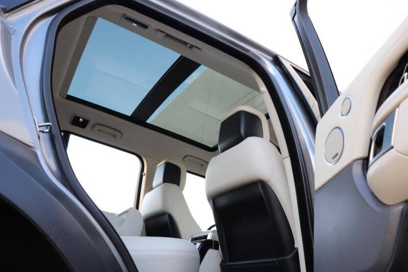 2020 Land Rover Range Rover P525 HSE