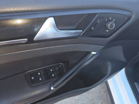 2015 Volkswagen Golf GTI SE