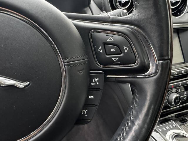 2017 Jaguar XJ R-Sport