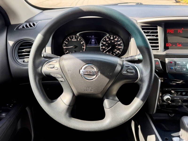 2016 Nissan Pathfinder S